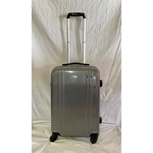 Load image into Gallery viewer, Zero Halliburton Whirl 24&quot; Polycarbonate 4 Wheel Spinner Case ZW224-SI FINAL SALE
